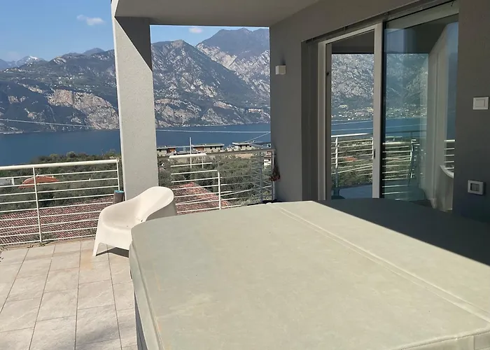 Villa Gabizza Singola Con Jacuzzi Privata Malcesine