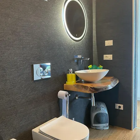 Gabizza Singola Con Jacuzzi Privata וילה